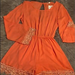 Short Lace trimmed romper !